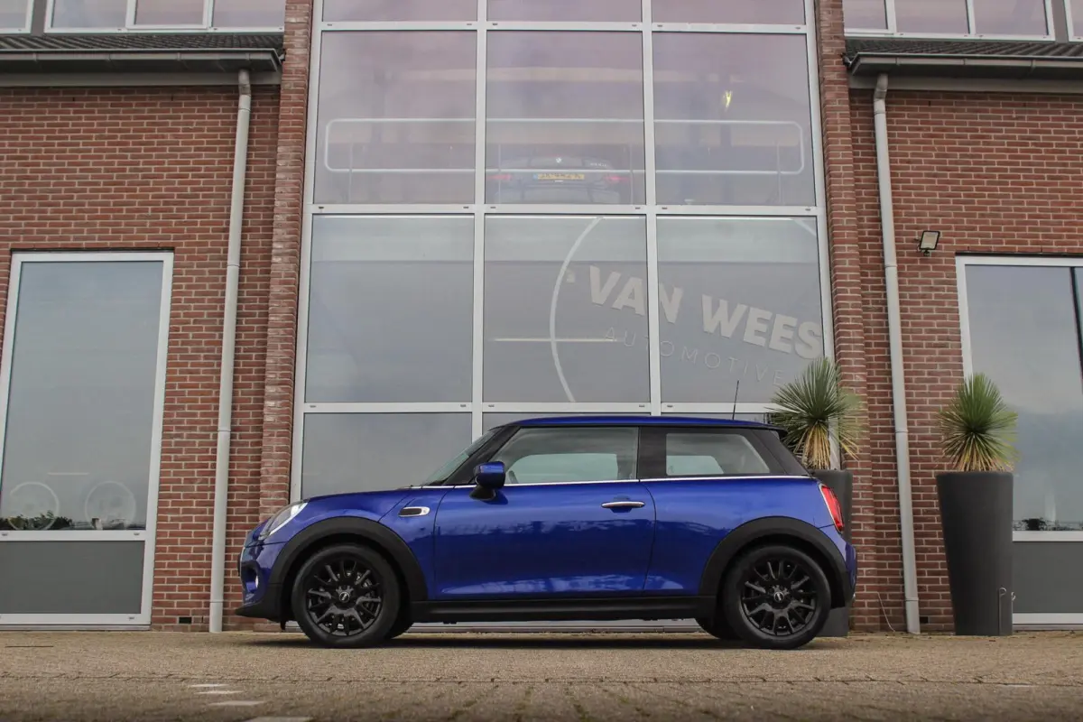1.5 One Pepper | Dealer onderhouden | Origineel NL | Cruise control | Sportstuur | Navigatie | Climate control | Lichtpakket | Excitement pakket | Verkeersinformatie