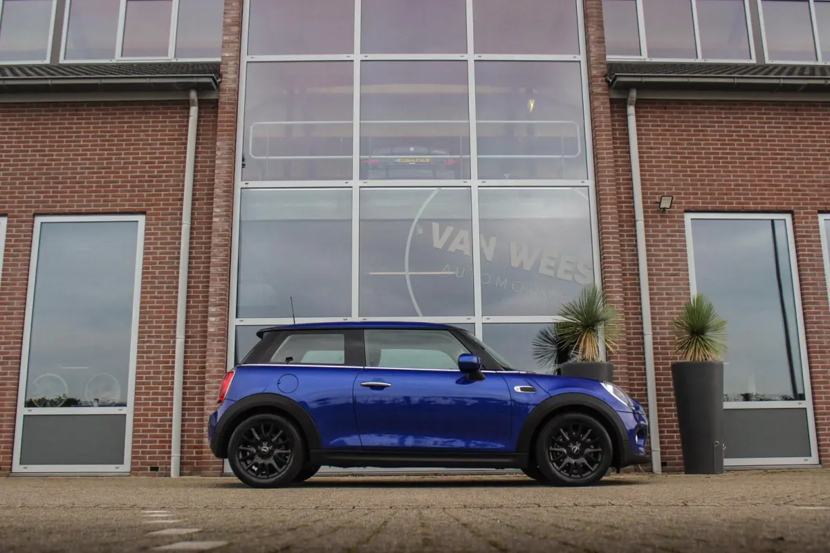 1.5 One Pepper | Dealer onderhouden | Origineel NL | Cruise control | Sportstuur | Navigatie | Climate control | Lichtpakket | Excitement pakket | Verkeersinformatie