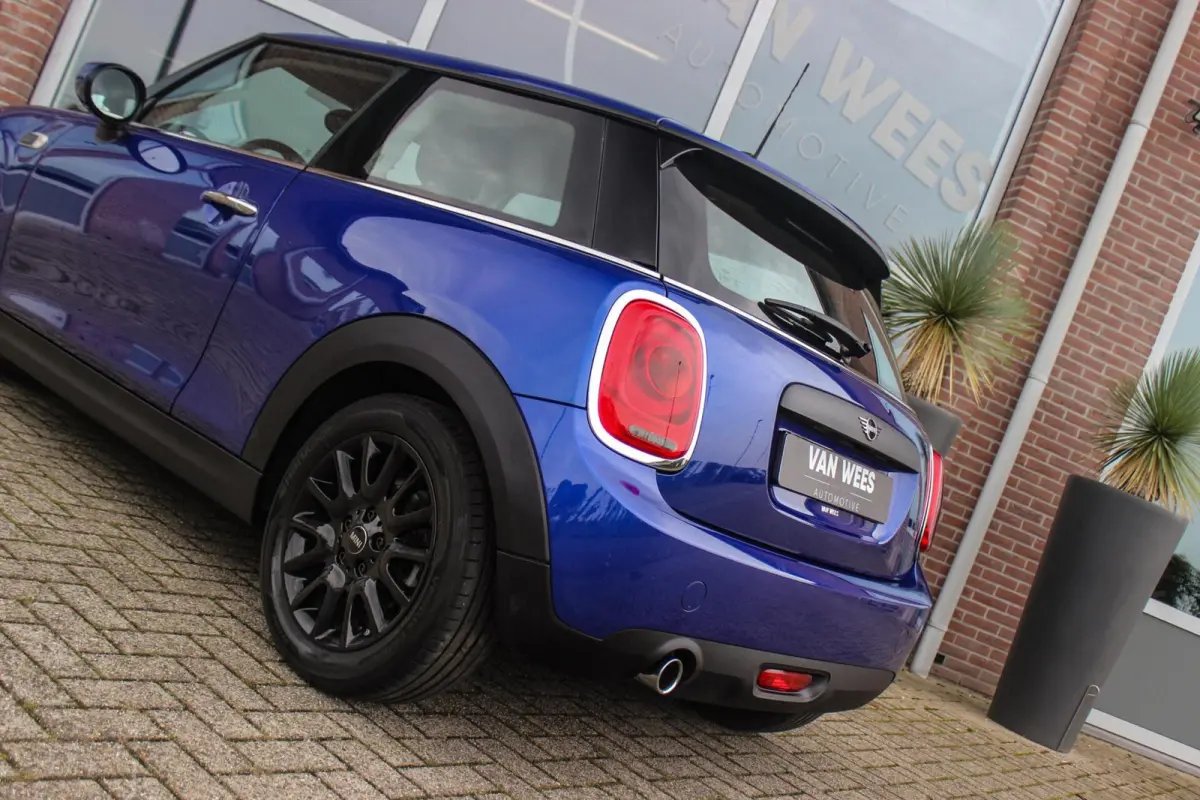 1.5 One Pepper | Dealer onderhouden | Origineel NL | Cruise control | Sportstuur | Navigatie | Climate control | Lichtpakket | Excitement pakket | Verkeersinformatie