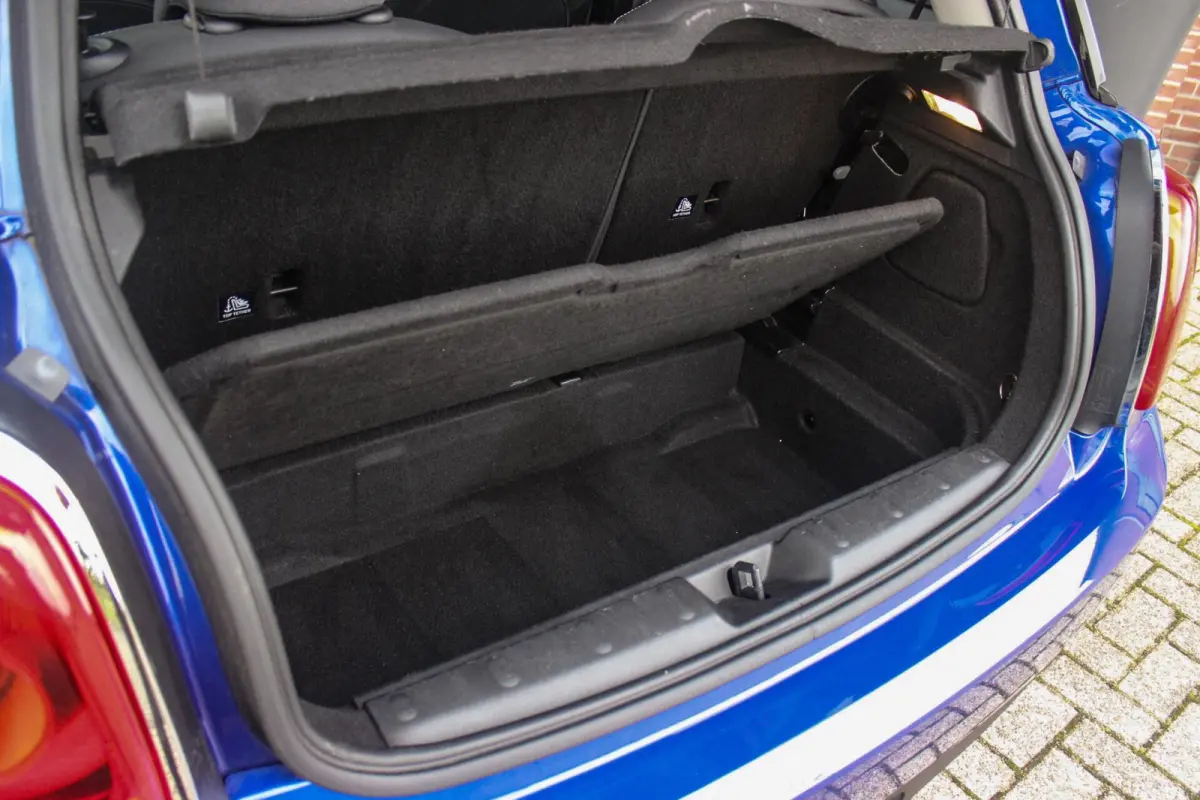 1.5 One Pepper | Dealer onderhouden | Origineel NL | Cruise control | Sportstuur | Navigatie | Climate control | Lichtpakket | Excitement pakket | Verkeersinformatie