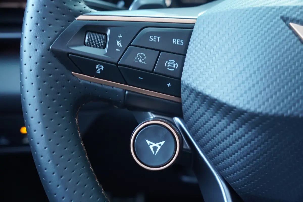 1.5 TSI e-Hybrid VZ Performance - PANODAK - TREKHAAK - SENNHEISER - HEAD UP -