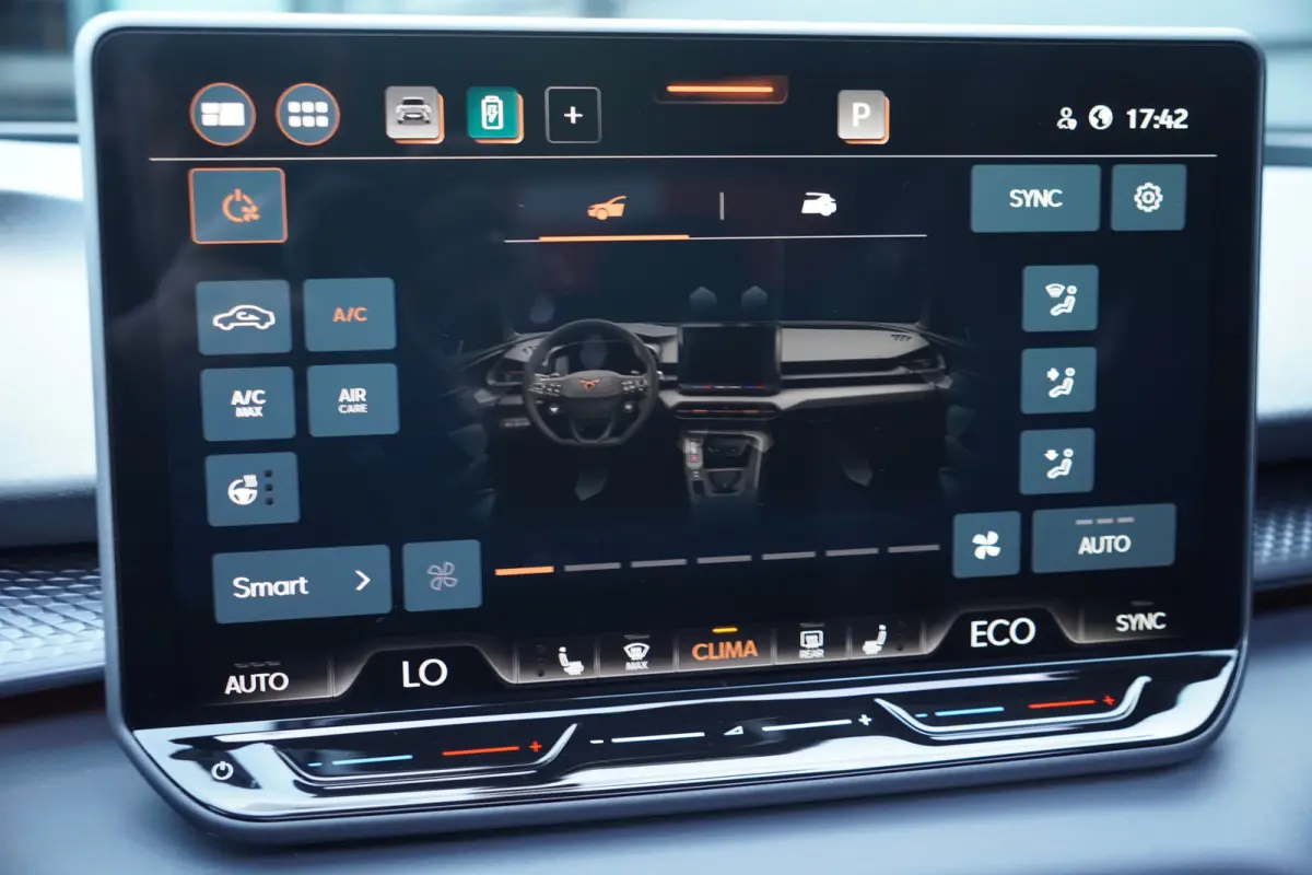 1.5 TSI e-Hybrid VZ Performance - PANODAK - TREKHAAK - SENNHEISER - HEAD UP -