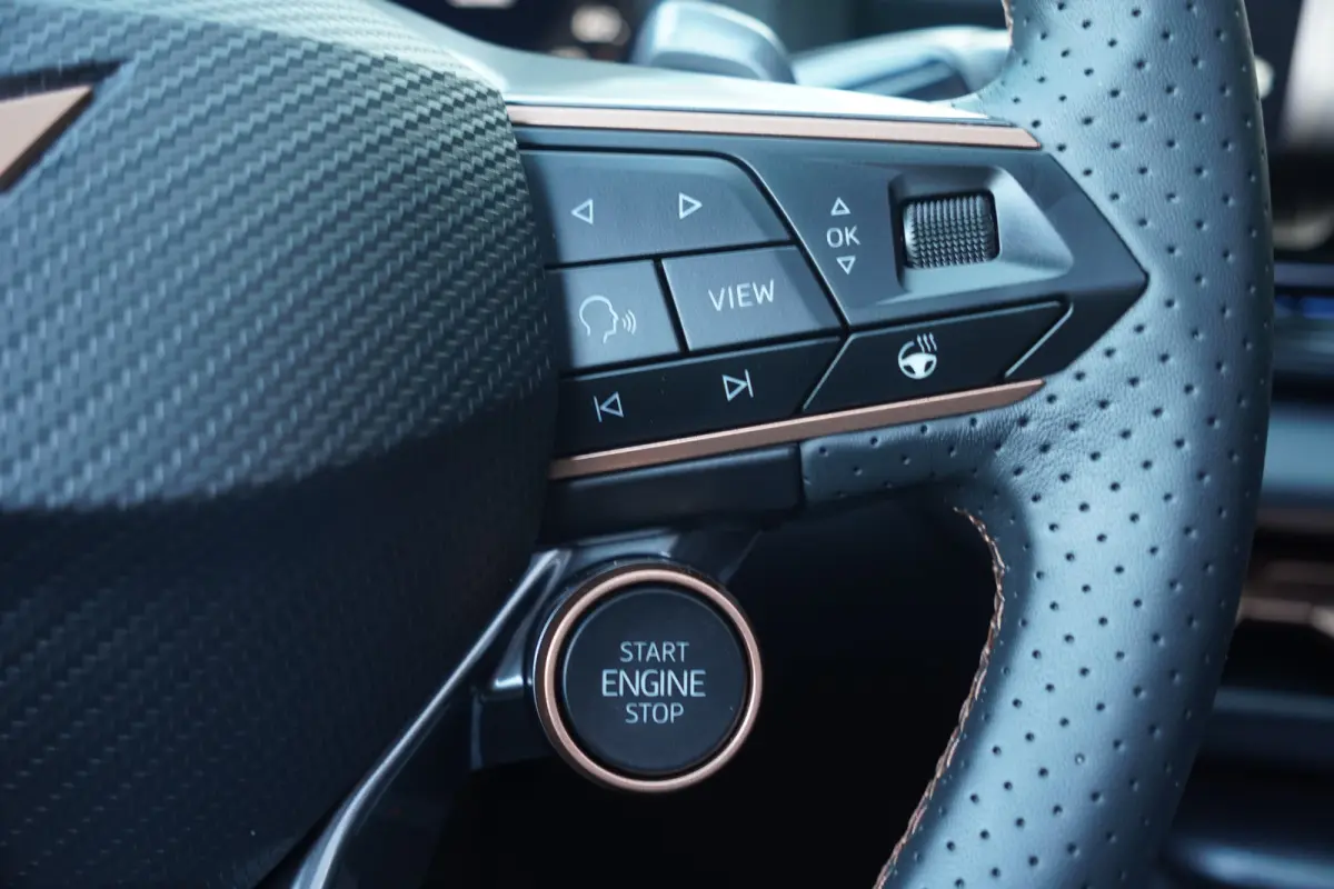 1.5 TSI e-Hybrid VZ Performance - PANODAK - TREKHAAK - SENNHEISER - HEAD UP -