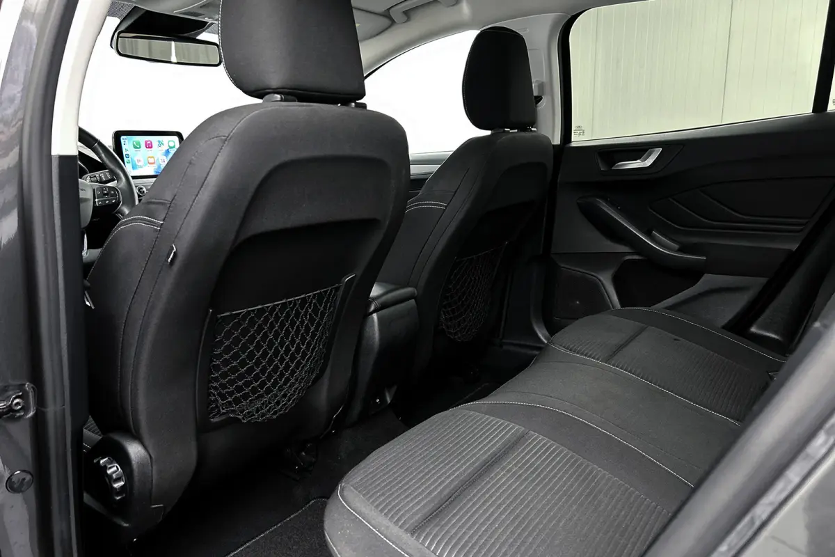 1.0 EcoBoost Hybrid | Camera | Stoelverwarming | LED koplampen