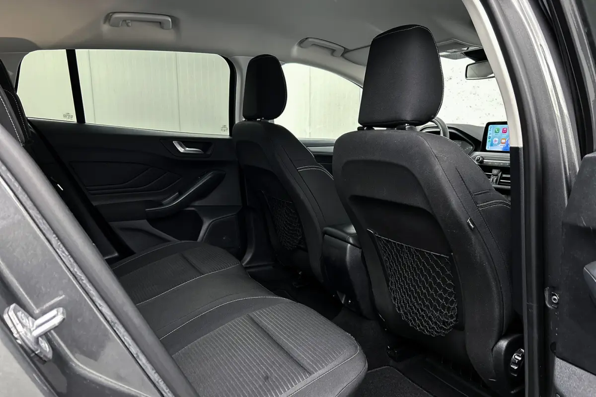 1.0 EcoBoost Hybrid | Camera | Stoelverwarming | LED koplampen