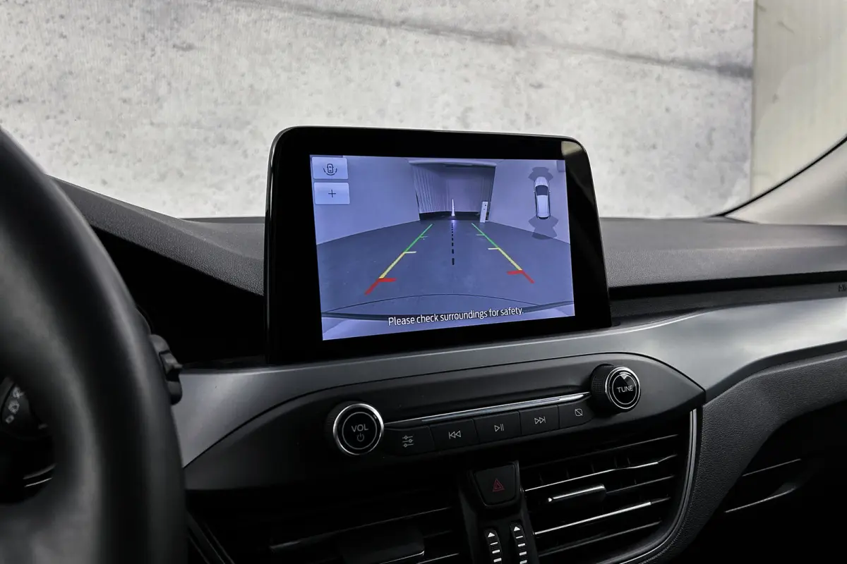 1.0 EcoBoost Hybrid | Camera | Stoelverwarming | LED koplampen