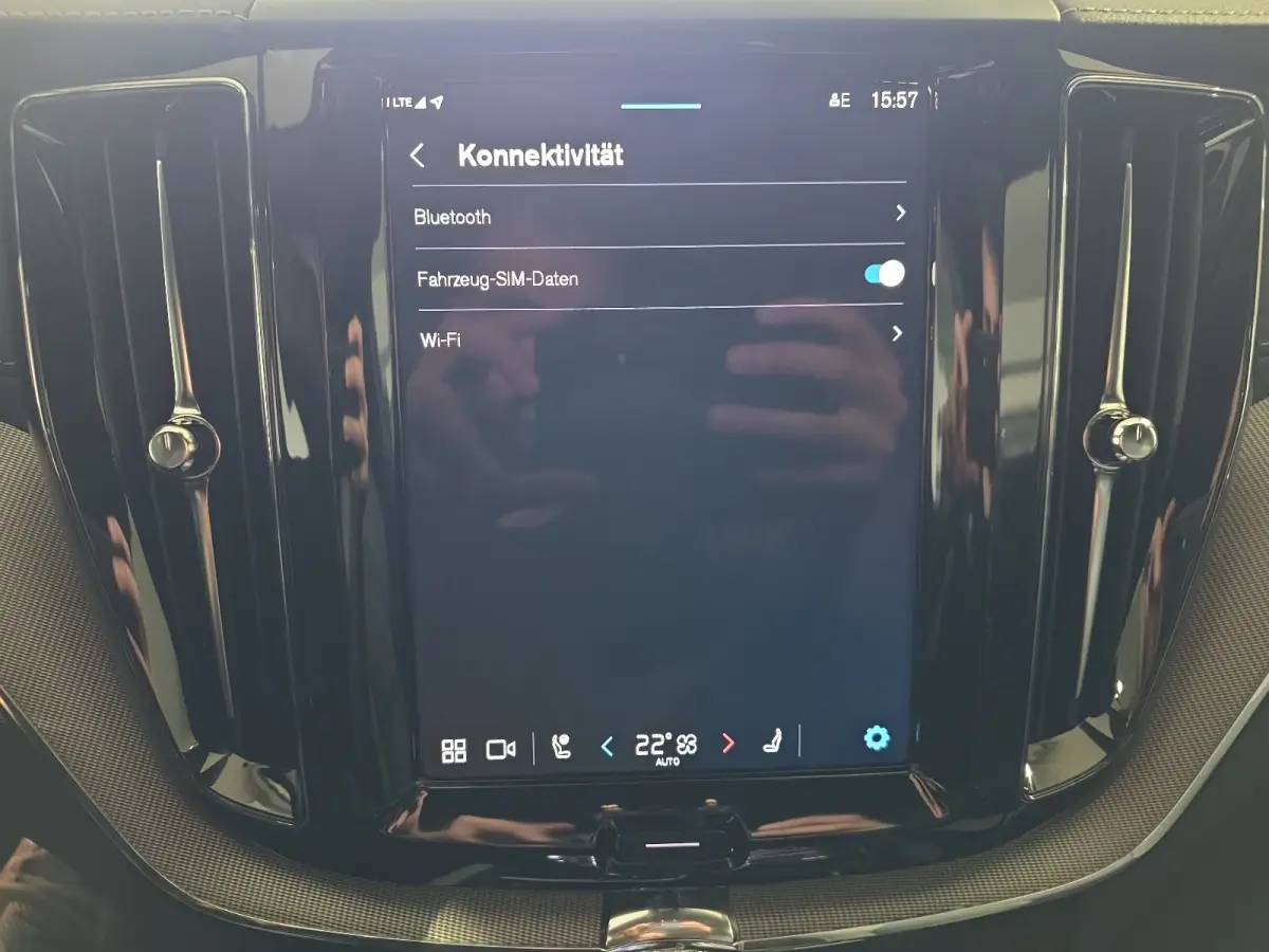 2.0 T8 Plug-in hybrid AWD BLACK EDITION (335kW/455PK) ** PANO, TREKH, ACC, HuD, 21-inch LMV ** 31k onder NP - UNFALLFREI ** ** INFORMEER OOK NAAR ONZE AANTREKKELIJKE FINANCIAL-LEASE TARIEVEN