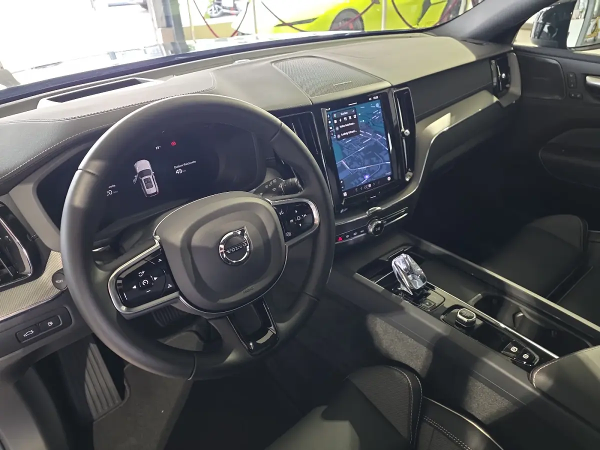 2.0 T8 Plug-in hybrid AWD BLACK EDITION (335kW/455PK) ** PANO, TREKH, ACC, HuD, 21-inch LMV ** 31k onder NP - UNFALLFREI ** ** INFORMEER OOK NAAR ONZE AANTREKKELIJKE FINANCIAL-LEASE TARIEVEN