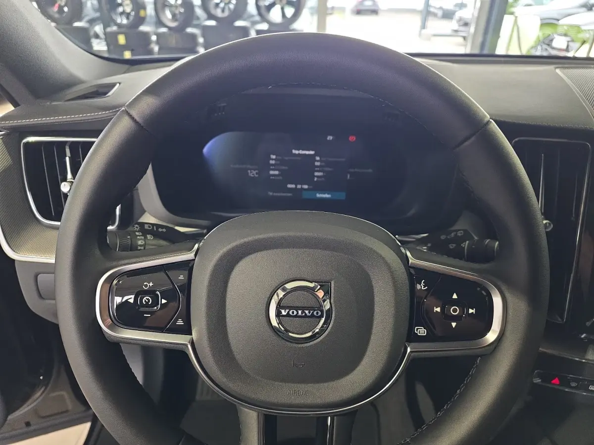 2.0 T8 Plug-in hybrid AWD BLACK EDITION (335kW/455PK) ** PANO, TREKH, ACC, HuD, 21-inch LMV ** 31k onder NP - UNFALLFREI ** ** INFORMEER OOK NAAR ONZE AANTREKKELIJKE FINANCIAL-LEASE TARIEVEN