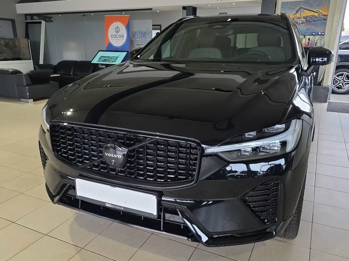 2.0 T8 Plug-in hybrid AWD BLACK EDITION (335kW/455PK) ** PANO, TREKH, ACC, HuD, 21-inch LMV ** 31k onder NP - UNFALLFREI ** ** INFORMEER OOK NAAR ONZE AANTREKKELIJKE FINANCIAL-LEASE TARIEVEN