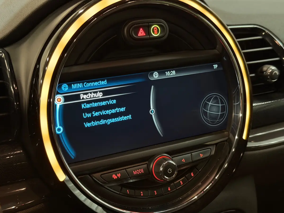 1.5 Cooper Business AIRCO/NAVI/CRUISE/PDC/ISOFIX/MULTIMEDIA/NAP/12-MND-GARANTIE