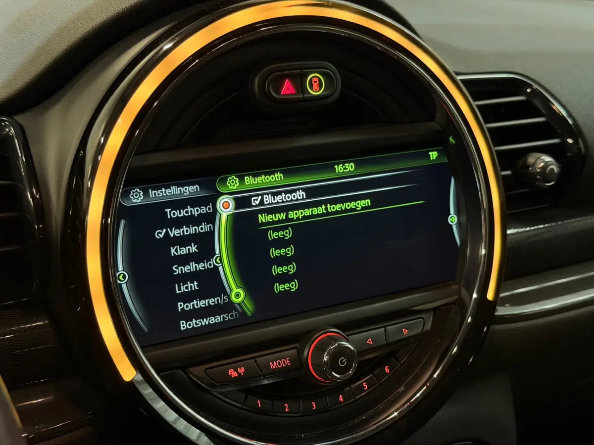 1.5 Cooper Business AIRCO/NAVI/CRUISE/PDC/ISOFIX/MULTIMEDIA/NAP/12-MND-GARANTIE