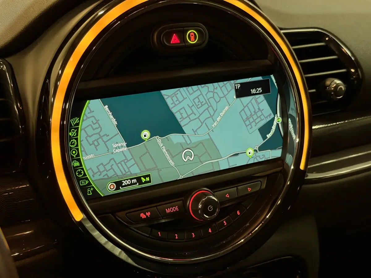 1.5 Cooper Business AIRCO/NAVI/CRUISE/PDC/ISOFIX/MULTIMEDIA/NAP/12-MND-GARANTIE