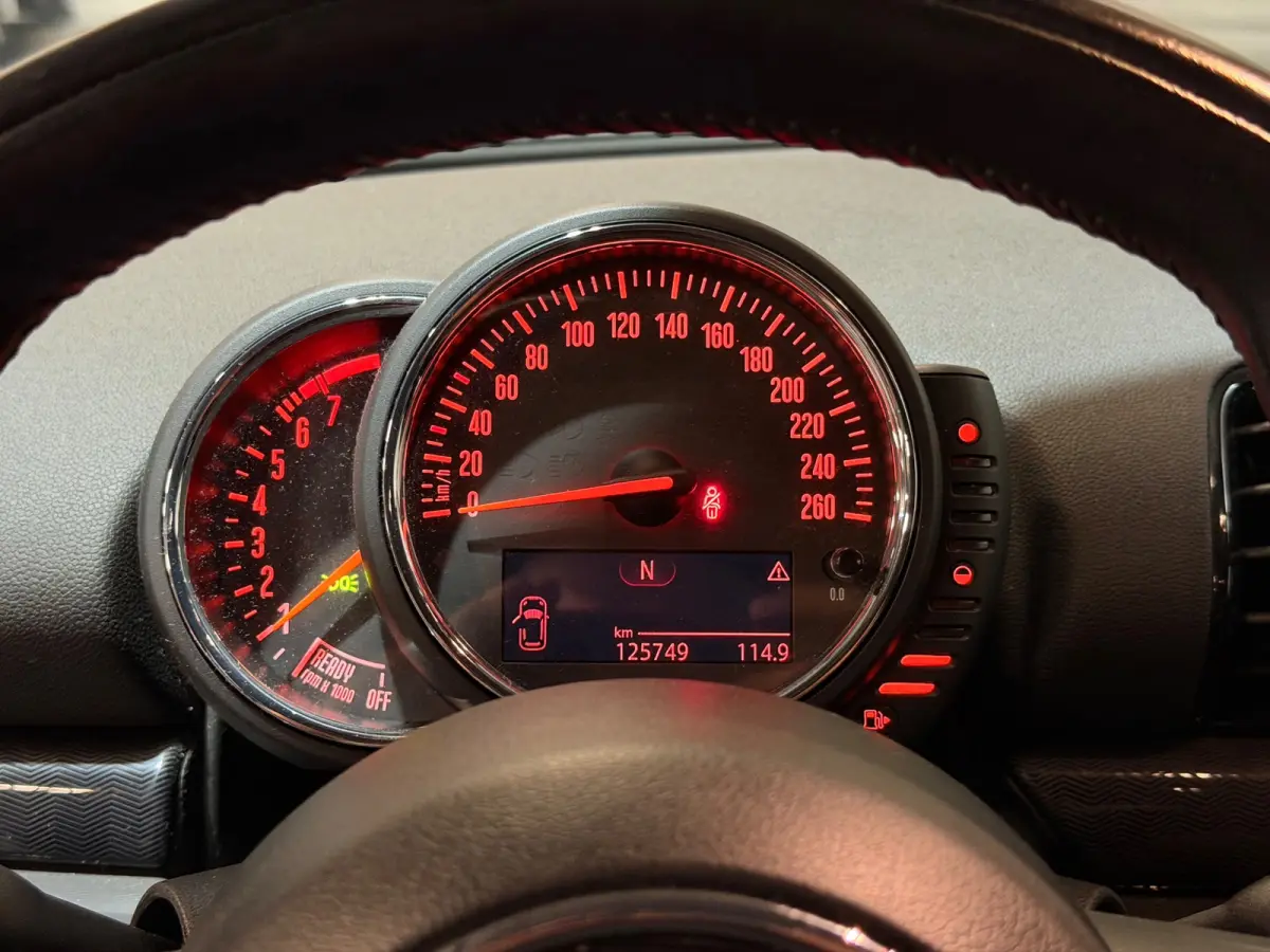 1.5 Cooper Business AIRCO/NAVI/CRUISE/PDC/ISOFIX/MULTIMEDIA/NAP/12-MND-GARANTIE