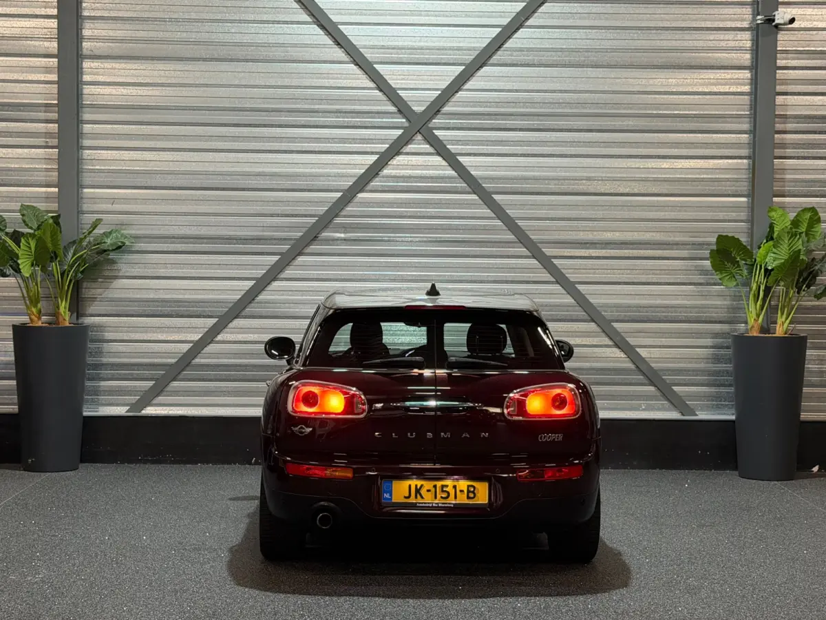 1.5 Cooper Business AIRCO/NAVI/CRUISE/PDC/ISOFIX/MULTIMEDIA/NAP/12-MND-GARANTIE