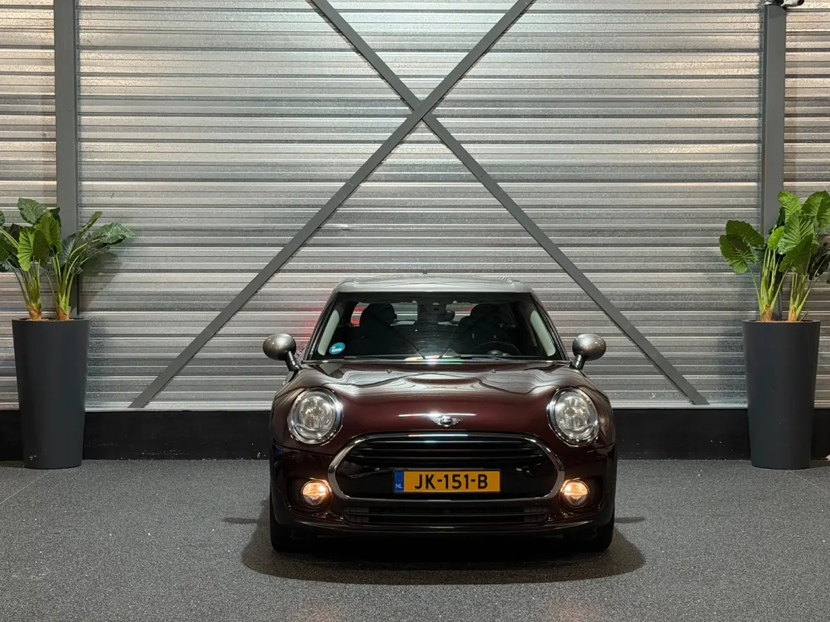 1.5 Cooper Business AIRCO/NAVI/CRUISE/PDC/ISOFIX/MULTIMEDIA/NAP/12-MND-GARANTIE