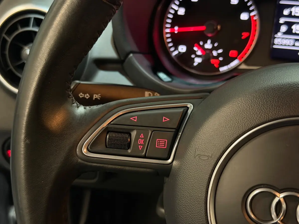 1.0 TFSI AIRCO/NAVI/PDC/MULTIMEDIA/CLIMATE/3-DEURS/APK/12-MND-GARANTIE