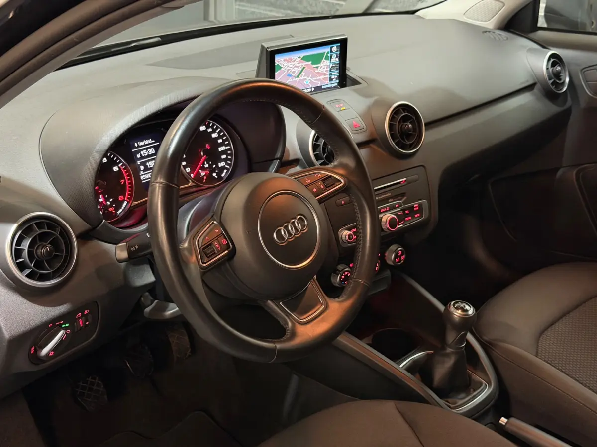 1.0 TFSI AIRCO/NAVI/PDC/MULTIMEDIA/CLIMATE/3-DEURS/APK/12-MND-GARANTIE