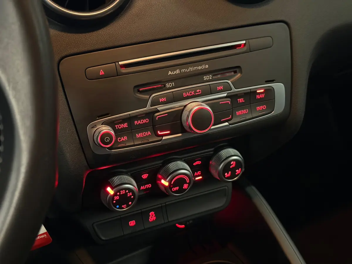 1.0 TFSI AIRCO/NAVI/PDC/MULTIMEDIA/CLIMATE/3-DEURS/APK/12-MND-GARANTIE