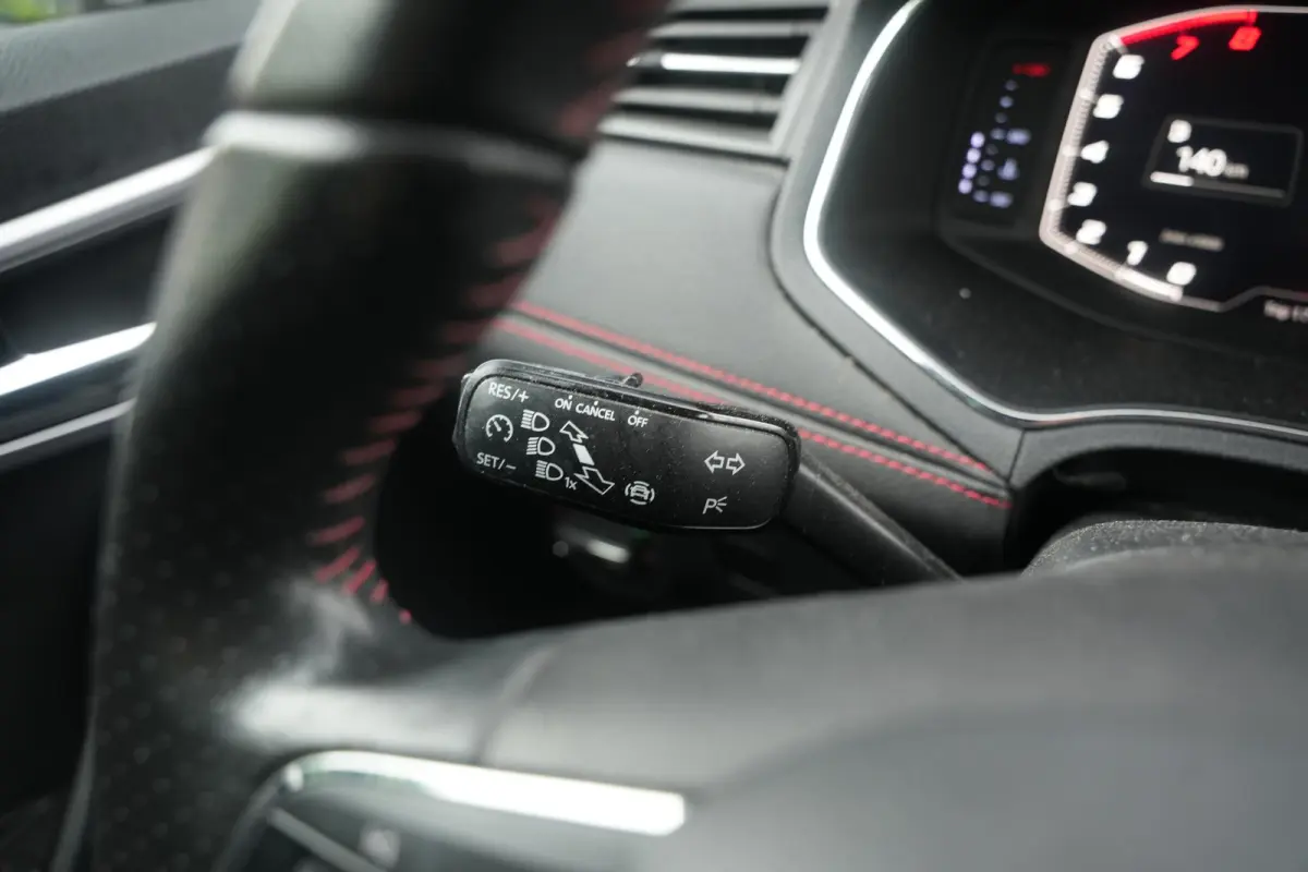 1.0 TSI Xcellence Business Intense