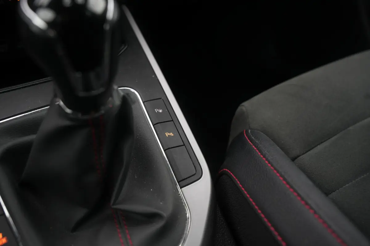 1.0 TSI Xcellence Business Intense