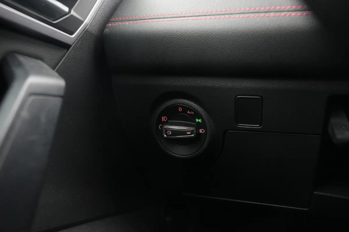 1.0 TSI Xcellence Business Intense