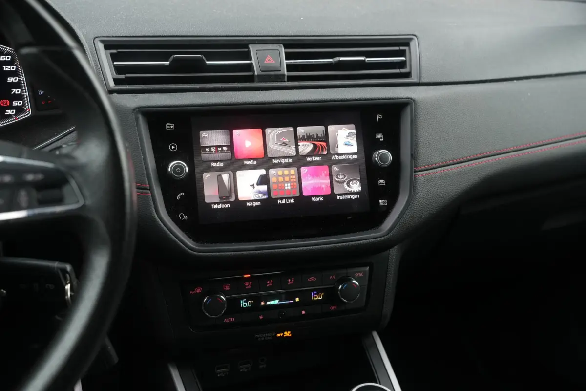 1.0 TSI Xcellence Business Intense