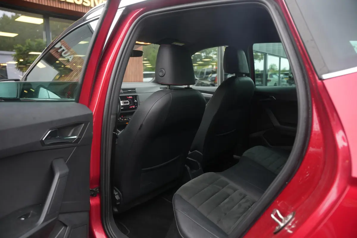 1.0 TSI Xcellence Business Intense