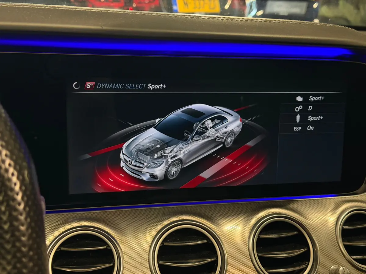 AMG 63 4MATIC Premium|PANO|MEMORY|FULL OPTIONS