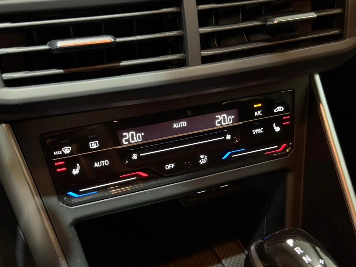 1.0 TSI Life Business DSG/2E-EIG!/VIRTUAL/NAVI/CRUISE/CARPLAY/CLIMATE/PDC/12-MND-GARANTIE
