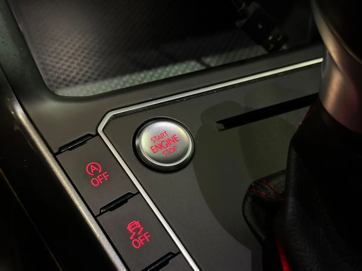 2.0 TSI GTI DSG LED/VIRTUAL/NAVI/CARPLAY/KEYLESS/CRUISE/DCC/PDC/CAMERA/ACC/FRONT-ASSIST/BLIND-SPOT/12-MND-GARANTIE