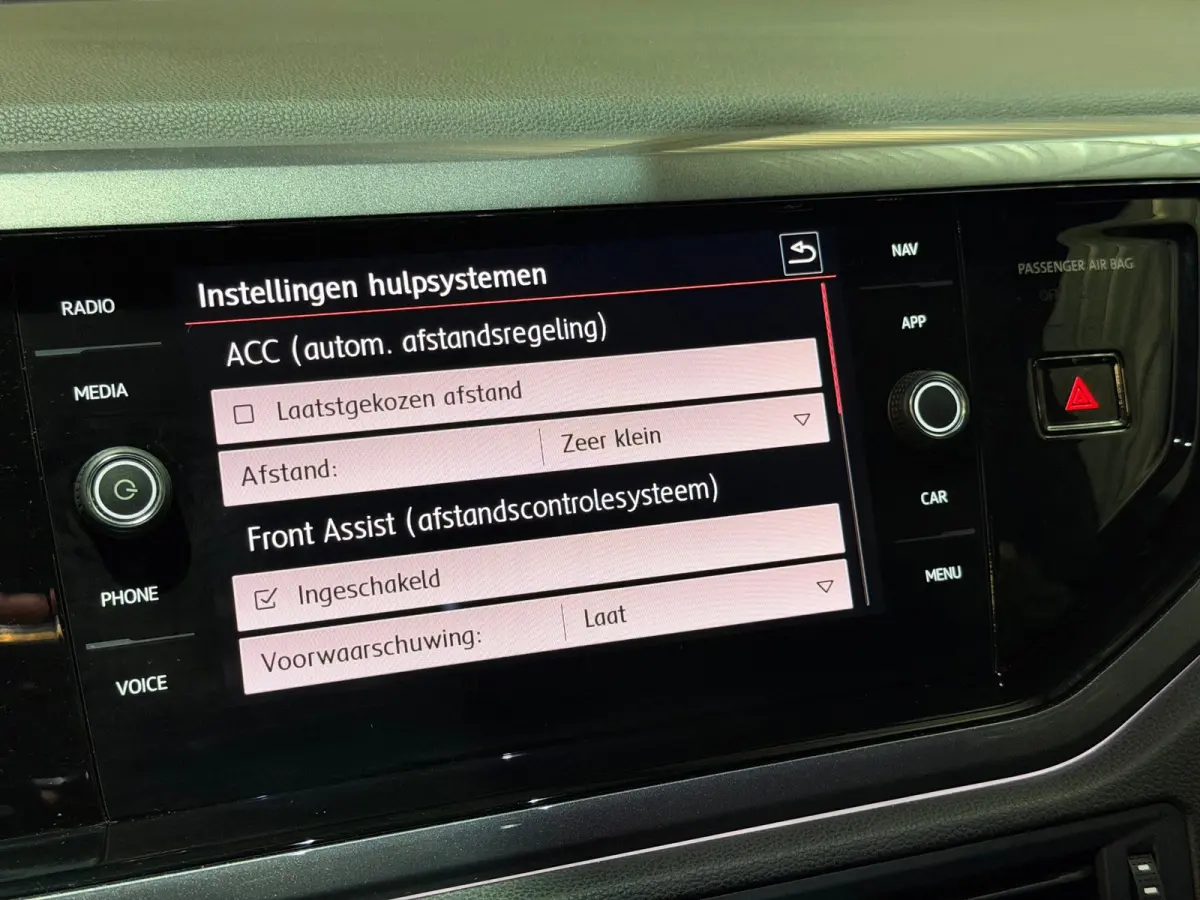 2.0 TSI GTI DSG LED/VIRTUAL/NAVI/CARPLAY/KEYLESS/CRUISE/DCC/PDC/CAMERA/ACC/FRONT-ASSIST/BLIND-SPOT/12-MND-GARANTIE