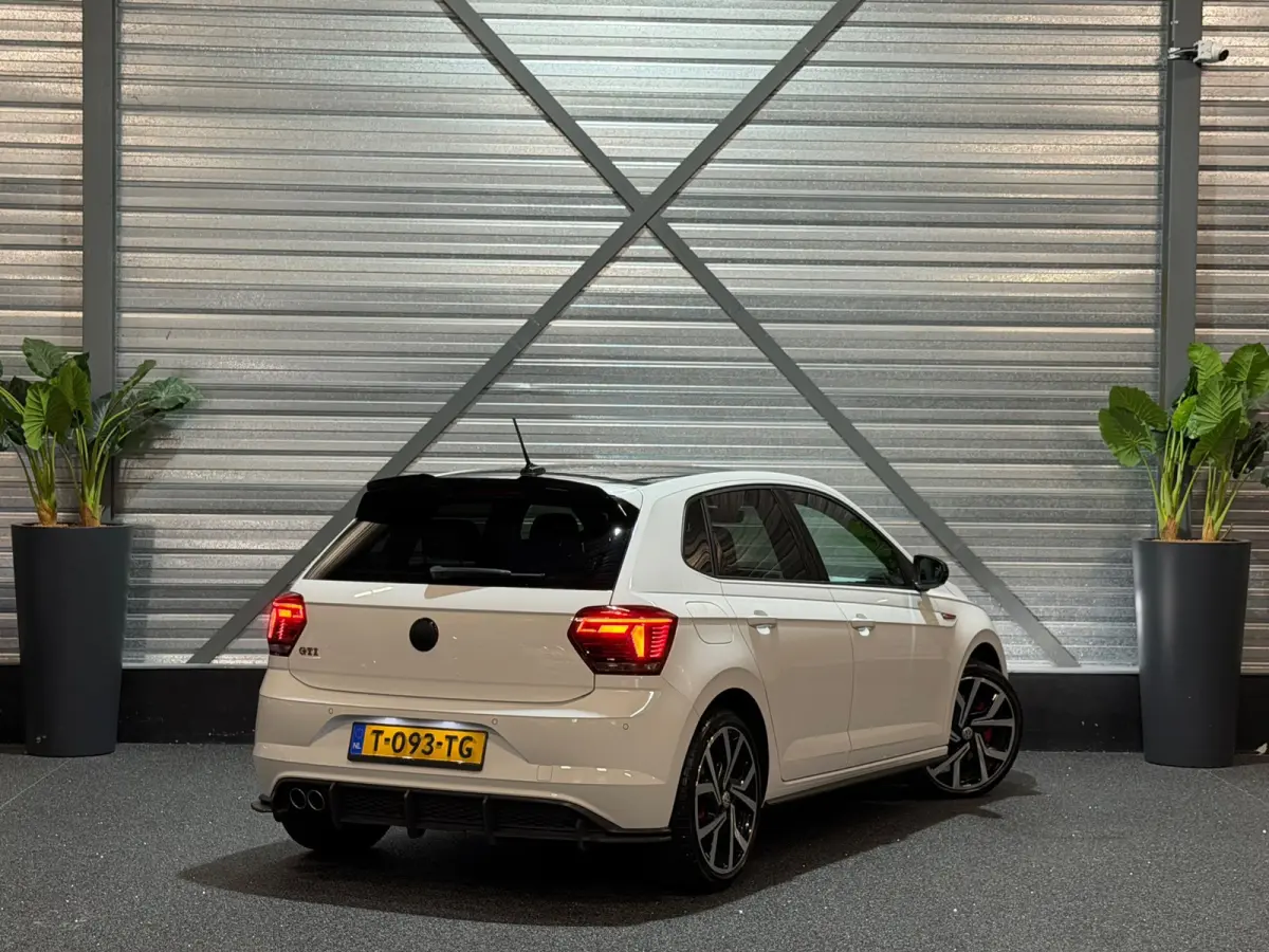 2.0 TSI GTI DSG LED/VIRTUAL/NAVI/CARPLAY/KEYLESS/CRUISE/DCC/PDC/CAMERA/ACC/FRONT-ASSIST/BLIND-SPOT/12-MND-GARANTIE