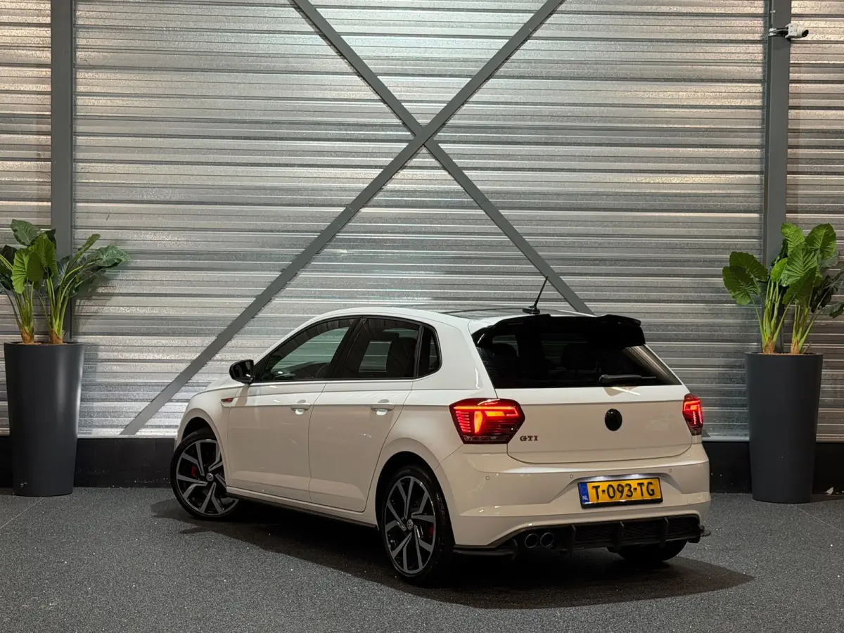 2.0 TSI GTI DSG LED/VIRTUAL/NAVI/CARPLAY/KEYLESS/CRUISE/DCC/PDC/CAMERA/ACC/FRONT-ASSIST/BLIND-SPOT/12-MND-GARANTIE