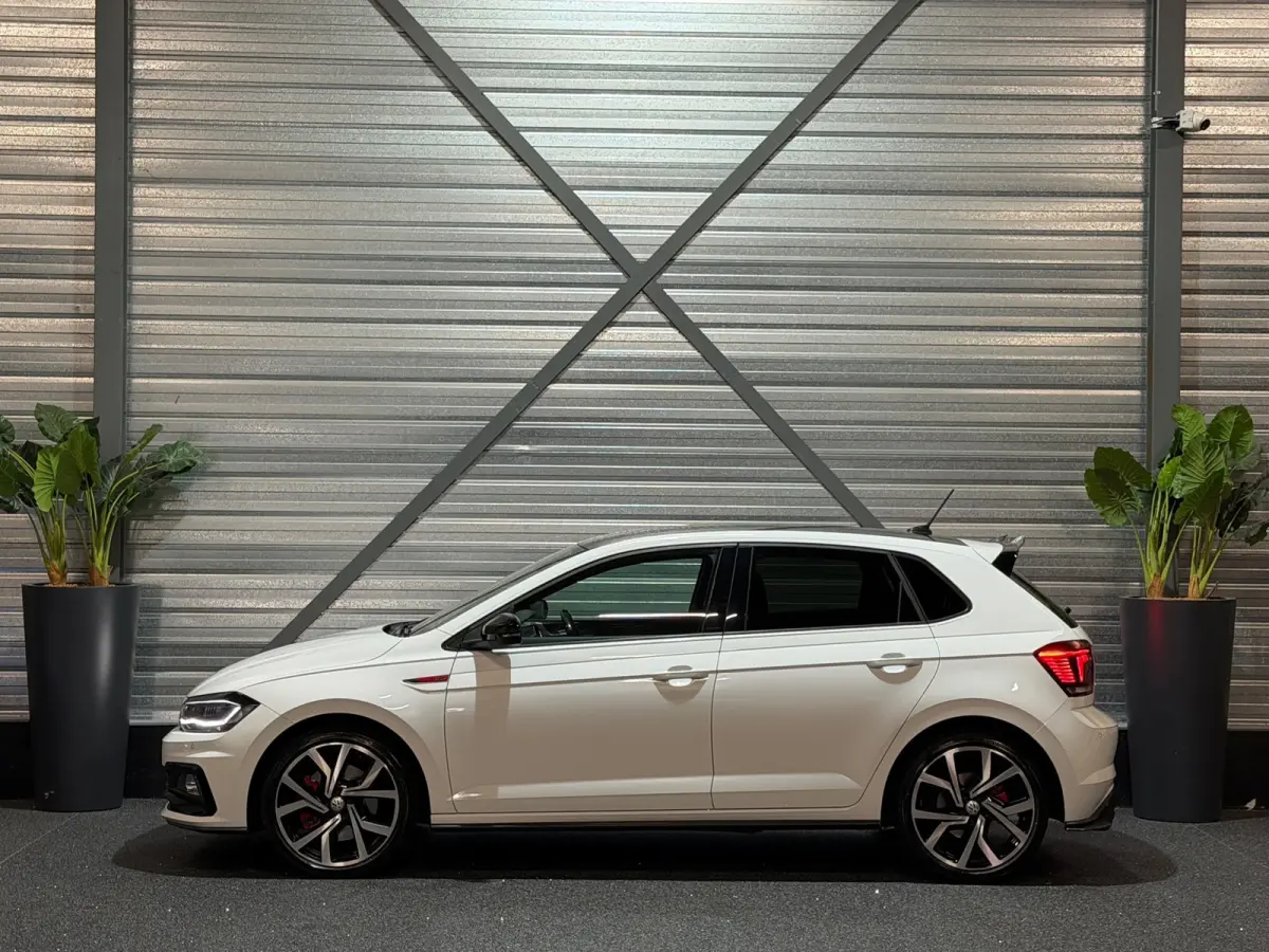 2.0 TSI GTI DSG LED/VIRTUAL/NAVI/CARPLAY/KEYLESS/CRUISE/DCC/PDC/CAMERA/ACC/FRONT-ASSIST/BLIND-SPOT/12-MND-GARANTIE