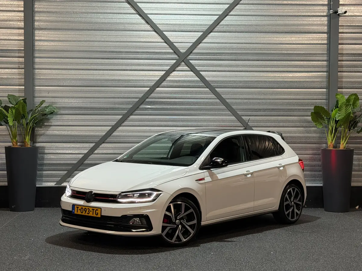 2.0 TSI GTI DSG LED/VIRTUAL/NAVI/CARPLAY/KEYLESS/CRUISE/DCC/PDC/CAMERA/ACC/FRONT-ASSIST/BLIND-SPOT/12-MND-GARANTIE