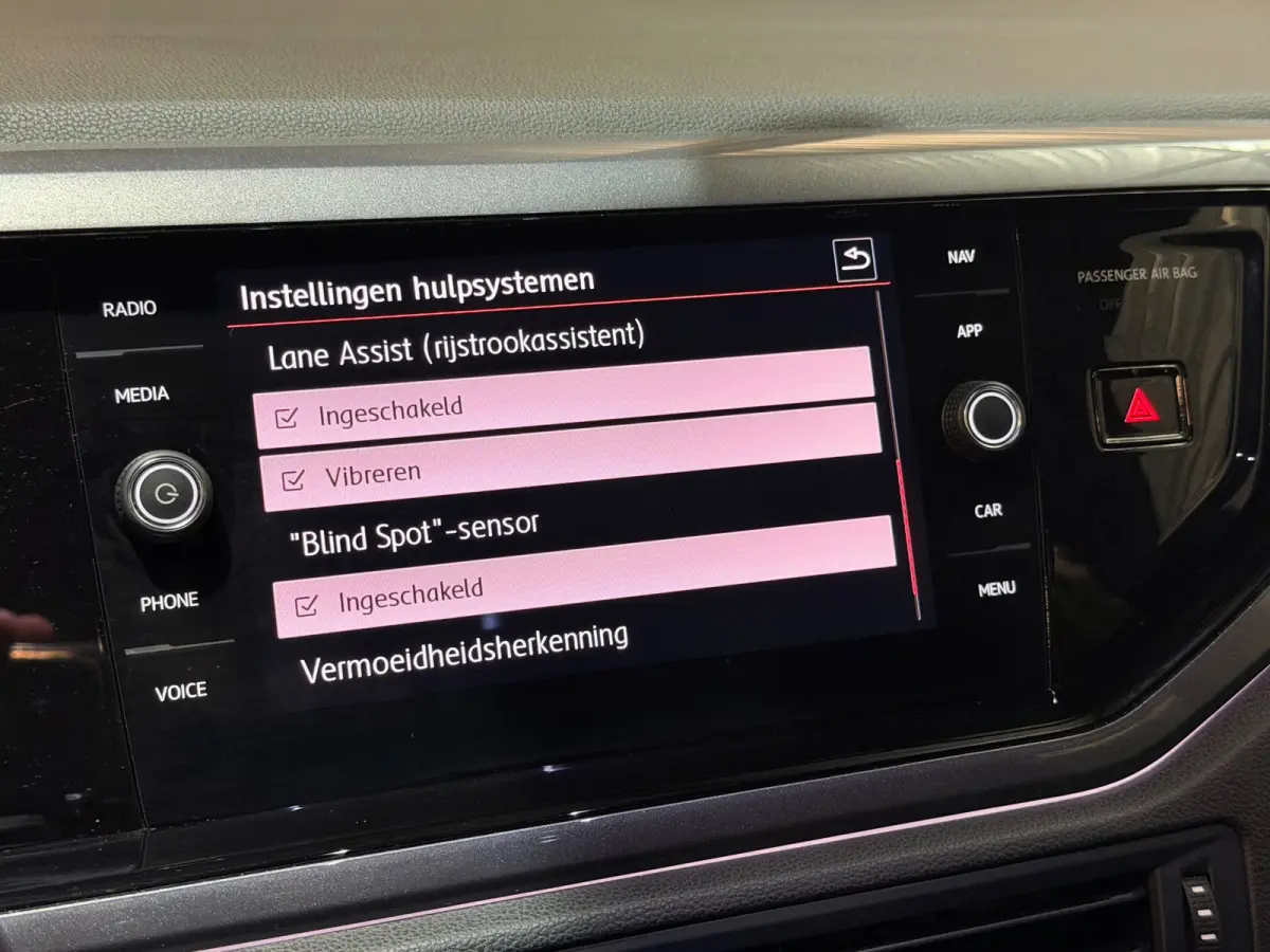 2.0 TSI GTI DSG LED/VIRTUAL/NAVI/CARPLAY/KEYLESS/CRUISE/DCC/PDC/CAMERA/ACC/FRONT-ASSIST/BLIND-SPOT/12-MND-GARANTIE