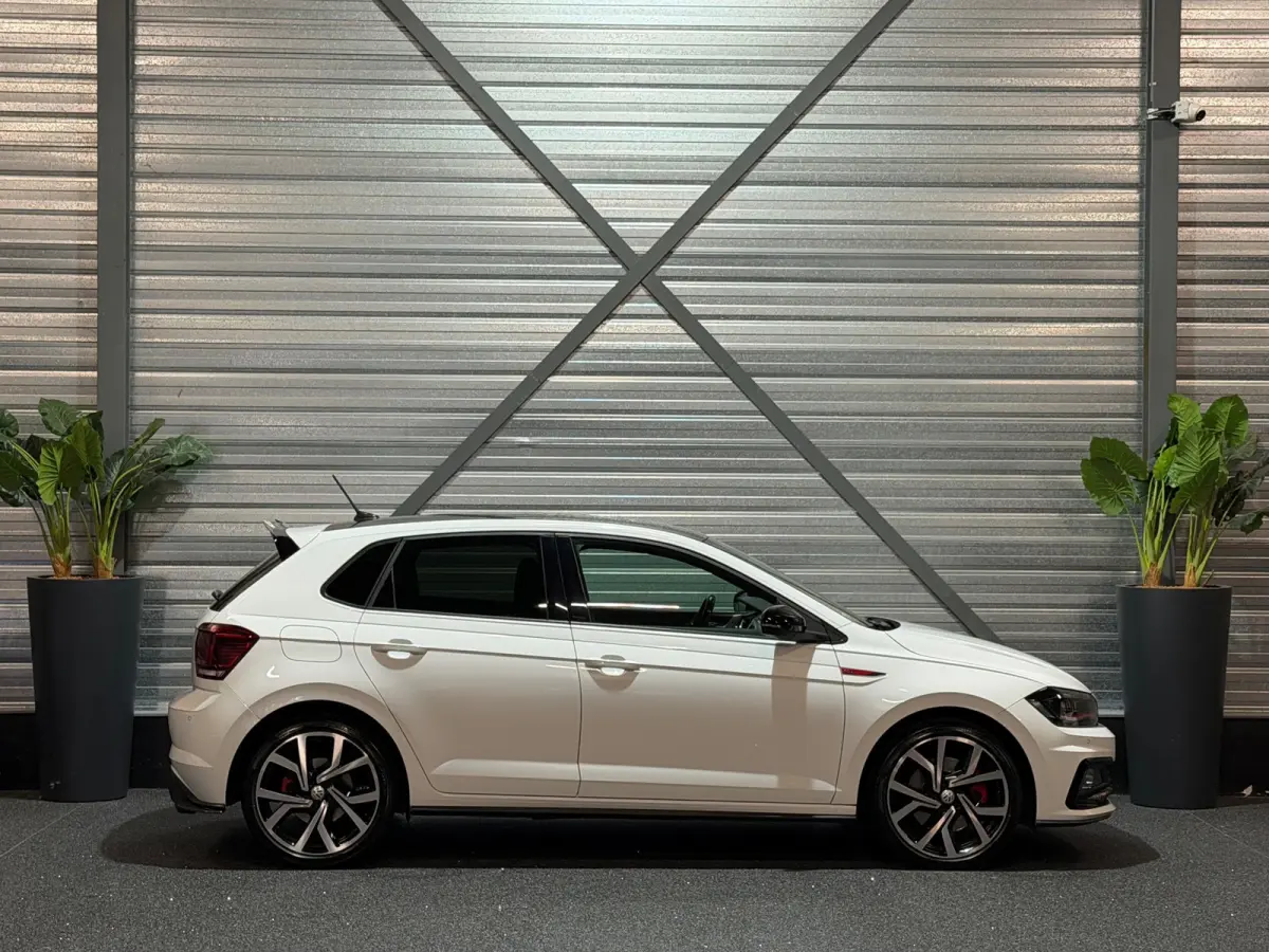 2.0 TSI GTI DSG LED/VIRTUAL/NAVI/CARPLAY/KEYLESS/CRUISE/DCC/PDC/CAMERA/ACC/FRONT-ASSIST/BLIND-SPOT/12-MND-GARANTIE