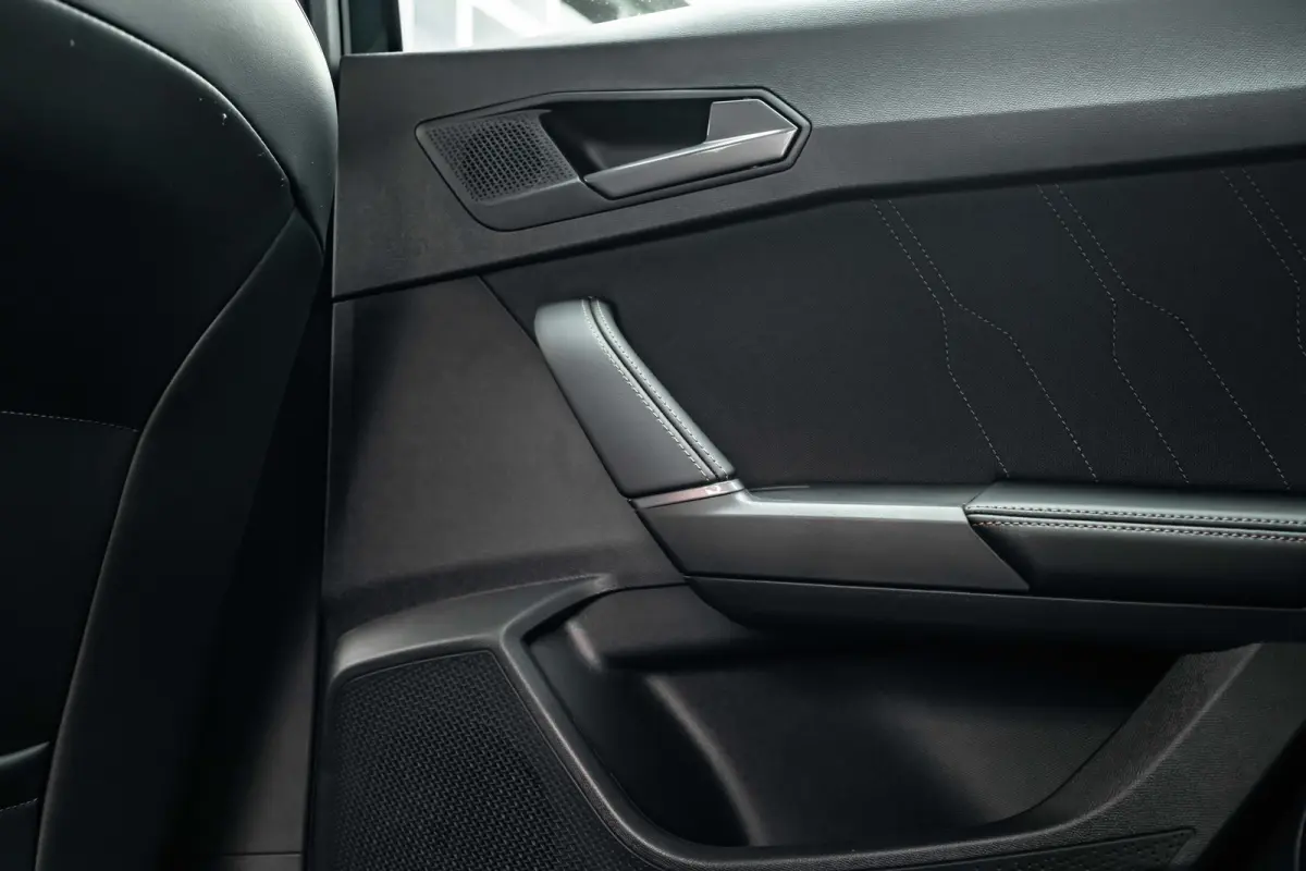 Business | Achteruitrijcamera | Digitaal instrumentenpaneel (Virtual Cockpit) | Draadloze Apple CarPlay™, Android Auto™