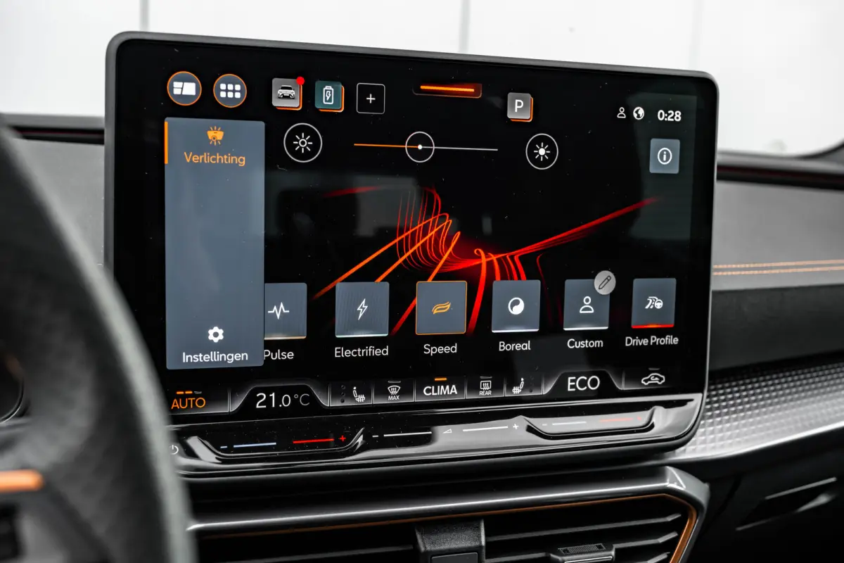 Business | Achteruitrijcamera | Digitaal instrumentenpaneel (Virtual Cockpit) | Draadloze Apple CarPlay™, Android Auto™