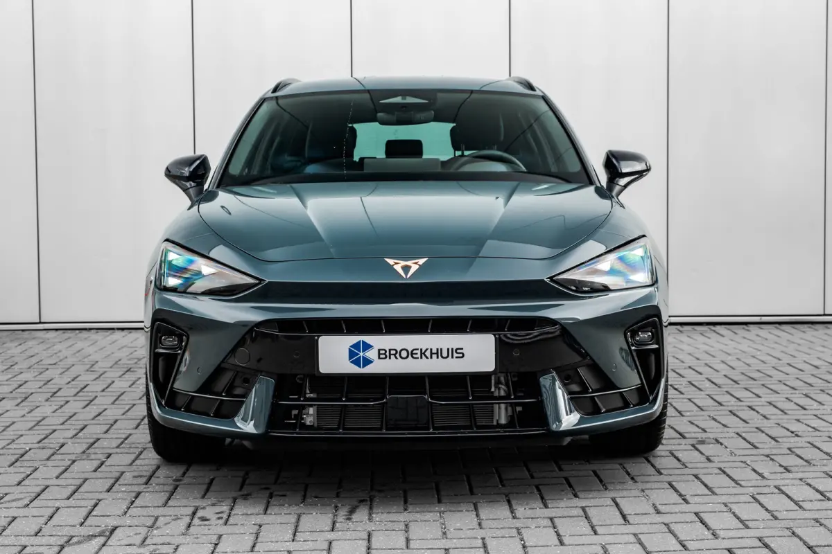 Business | Achteruitrijcamera | Digitaal instrumentenpaneel (Virtual Cockpit) | Draadloze Apple CarPlay™, Android Auto™