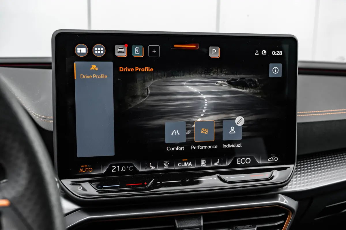 Business | Achteruitrijcamera | Digitaal instrumentenpaneel (Virtual Cockpit) | Draadloze Apple CarPlay™, Android Auto™