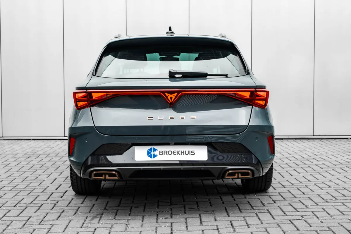 Business | Achteruitrijcamera | Digitaal instrumentenpaneel (Virtual Cockpit) | Draadloze Apple CarPlay™, Android Auto™