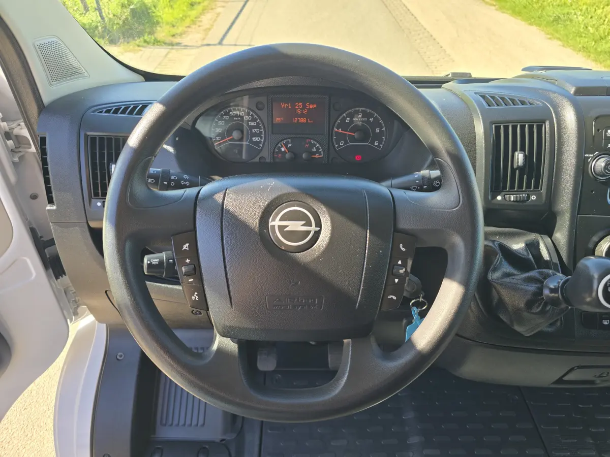 2.2D 140 L2H2 3.5t - 141 Pk - Euro 6 - Airco - Cruise Control - ParkeerCamera