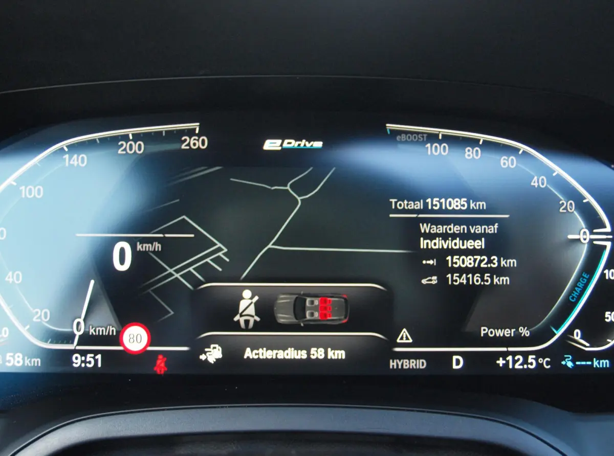 330e eDrive Touring 292 PK | plug-in Hybride | Leder interieur | Panoramadak | Camera | Apple Carplay |