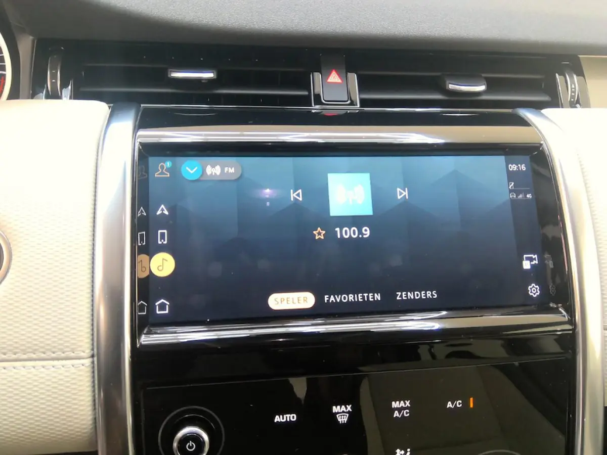 P300e 1.5 R-Dynamic SE+Led+Vol-leder+Navigatie+Camera = ORIG/NL = ZEER NETJES !!