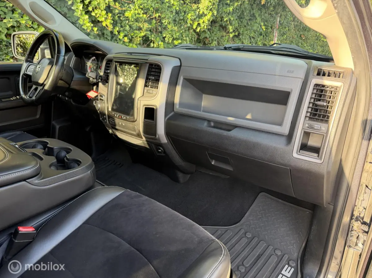 1500 3.6 V6 Quad Cab 6'4, 4X4, 6 persoons, LPG G3.