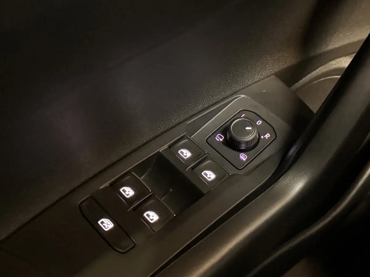 1.0 TSI Style|IQ.Light|Camera|ACC|Trekhaak Afneembaar|Carplay|Stoelverwarming