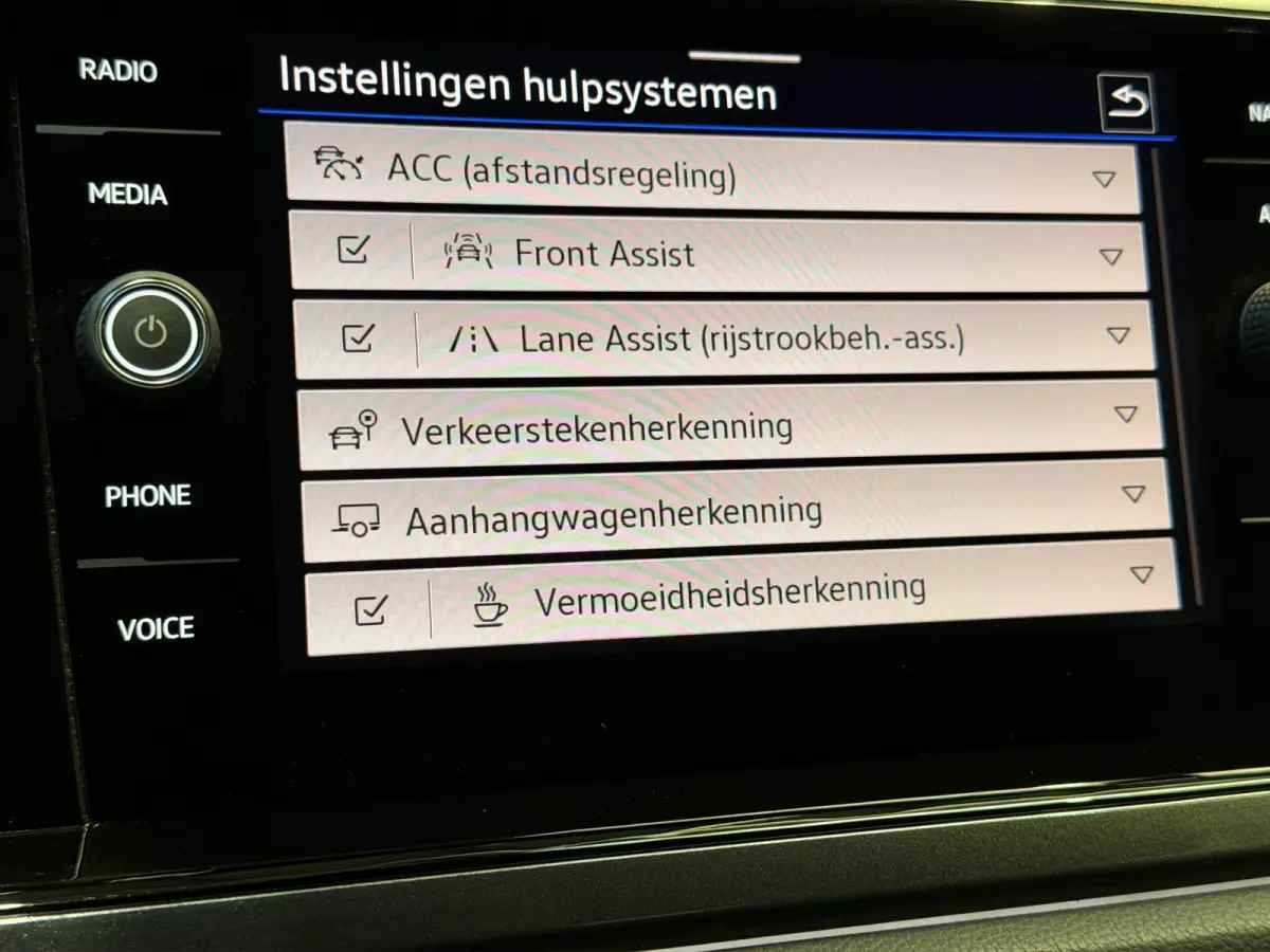 1.0 TSI Style|IQ.Light|Camera|ACC|Trekhaak Afneembaar|Carplay|Stoelverwarming