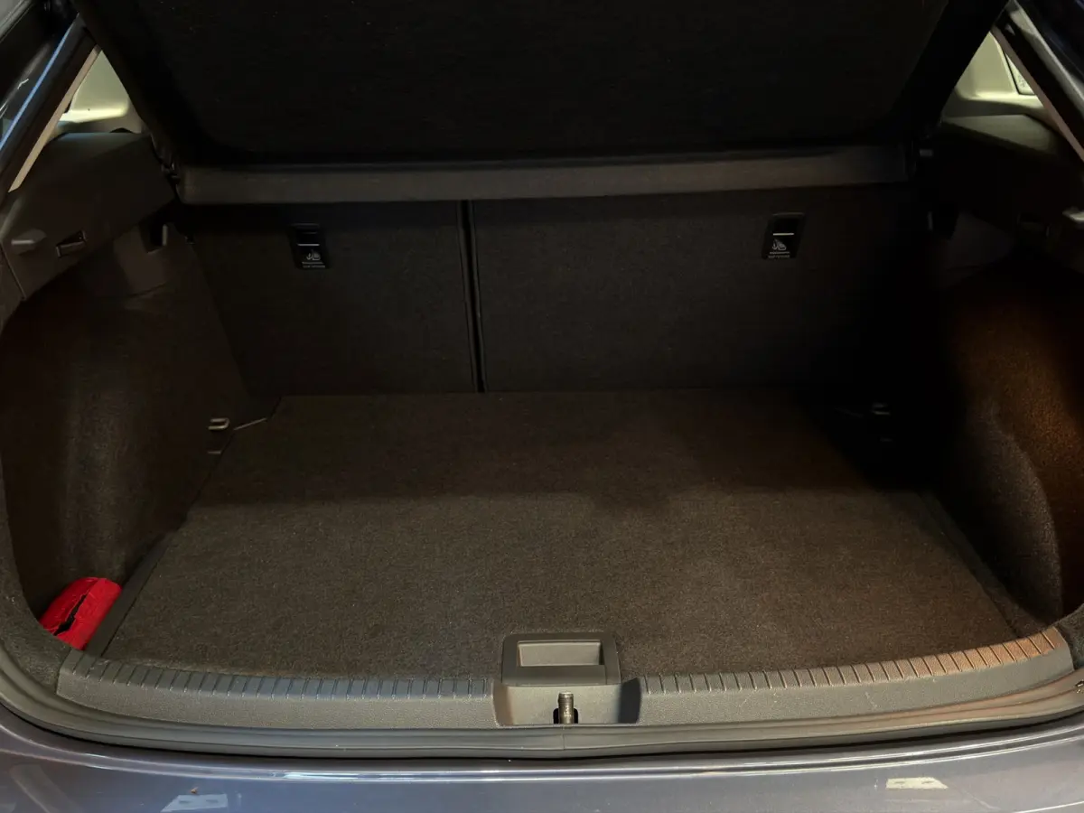 1.0 TSI Style|IQ.Light|Camera|ACC|Trekhaak Afneembaar|Carplay|Stoelverwarming